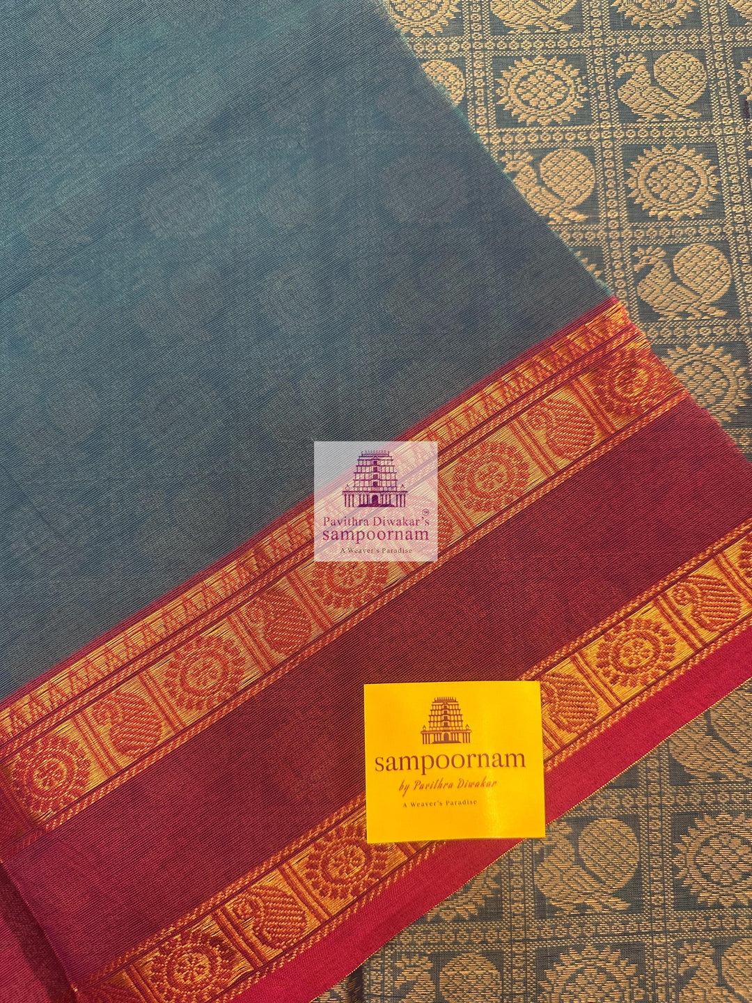 Light Blue with Light Magenta  , Annam and Chakram thread butta in the body  , rettapet border and Plain  Pallu Chettinad Cotton Saree