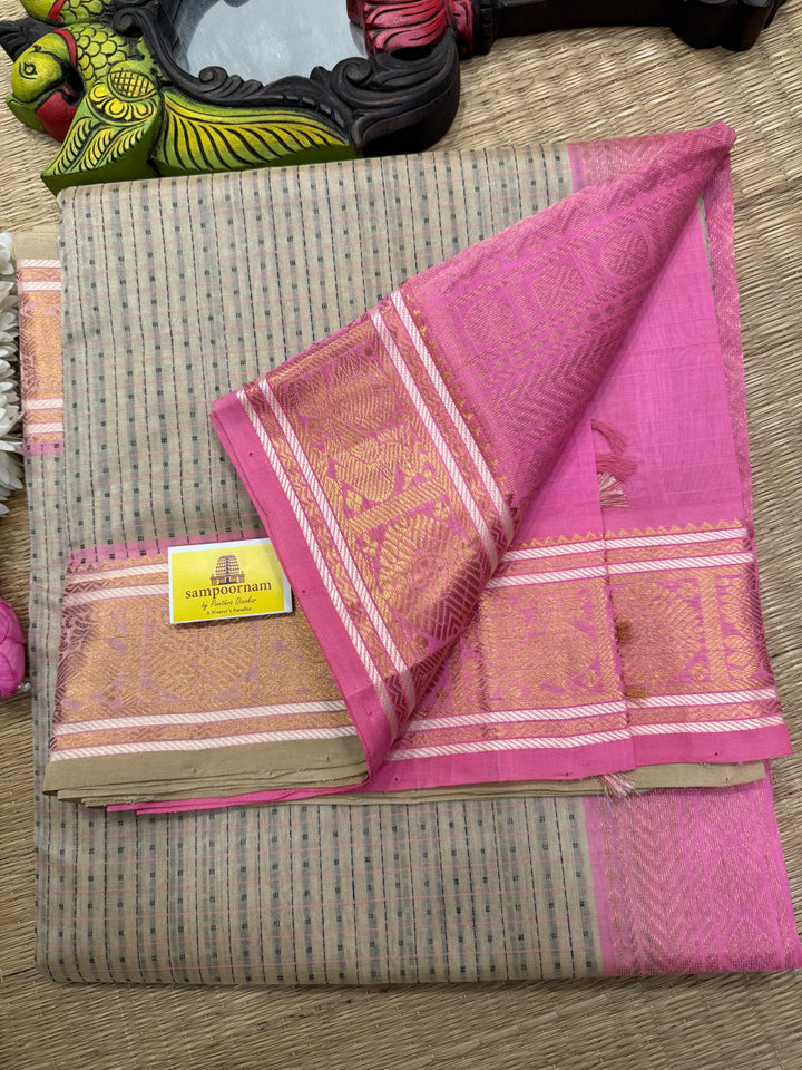 Offwhite with Baby Pink , Lakshadeepam butta in the body , traditional borders and rich Pallu Lakshadeepam Silk Cotton Saree
