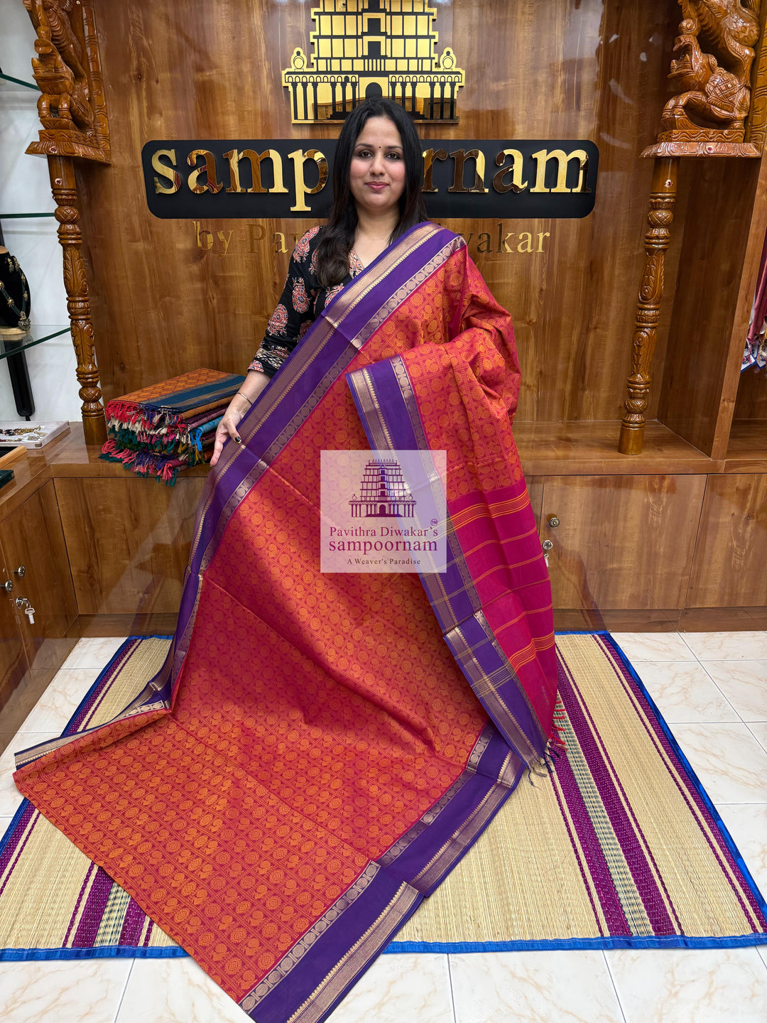 Reddish Orange with Purple  , Annam and Chakram thread butta in the body  , rettapet border and Plain  Pallu Chettinad Cotton Saree
