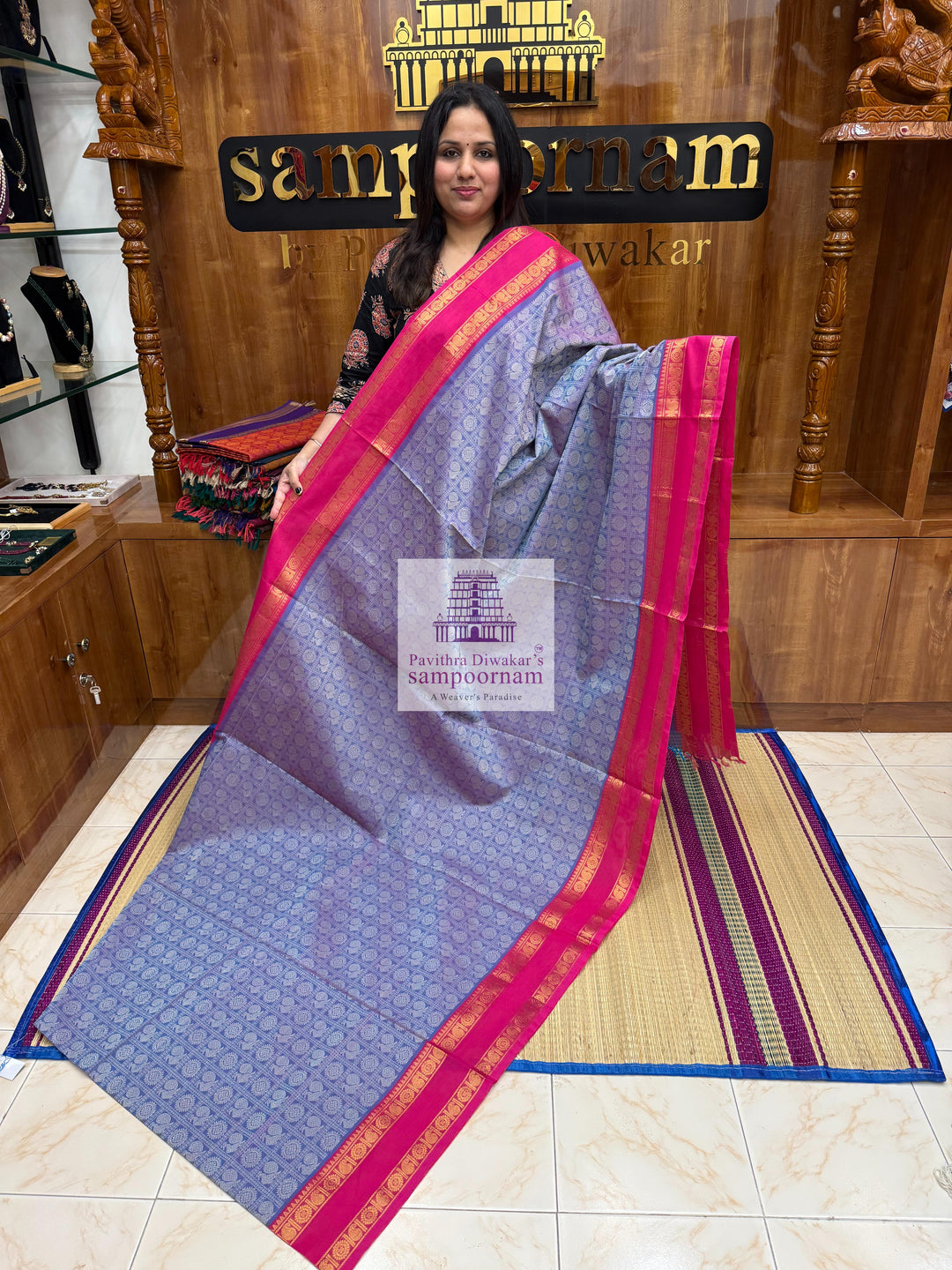 Light Blue with Pink  , Annam and Chakram thread butta in the body  , rettapet border and Plain  Pallu Chettinad Cotton Saree