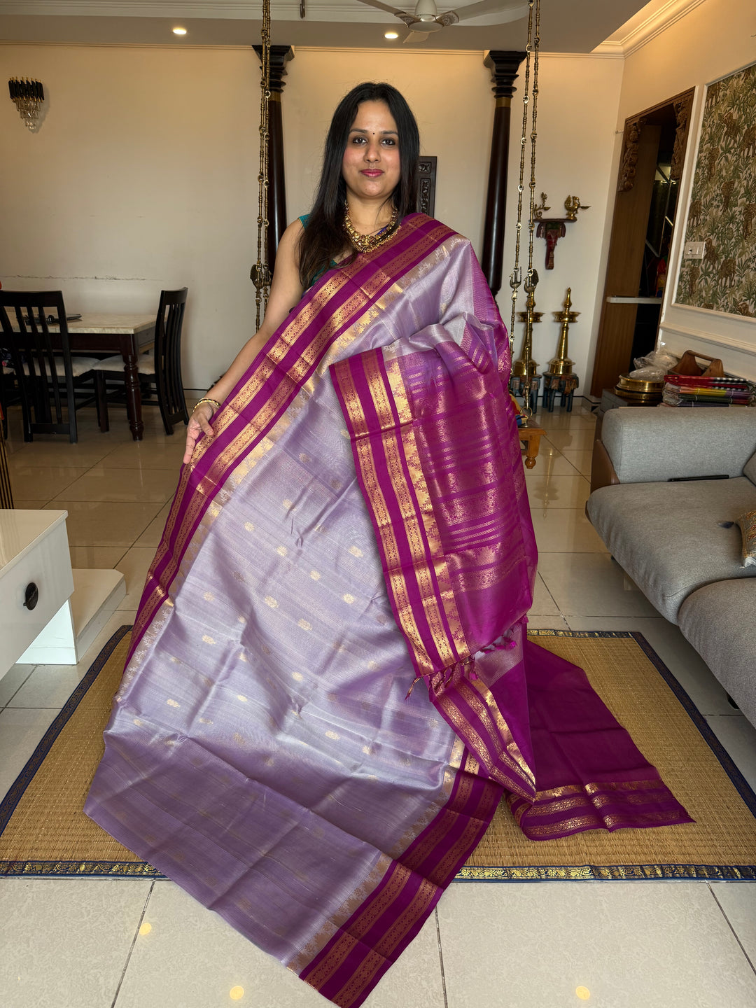 Lavender with Purple Podi Kattam in the body with rich butta , rettapet border and rich Pallu Korvai Silk Cotton Saree