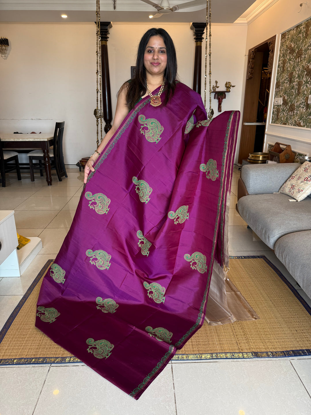 Dark Wine with Beige , annam Handblock print in the body , simple zari lines in the Pallu and Blouse, pure soft silk saree
