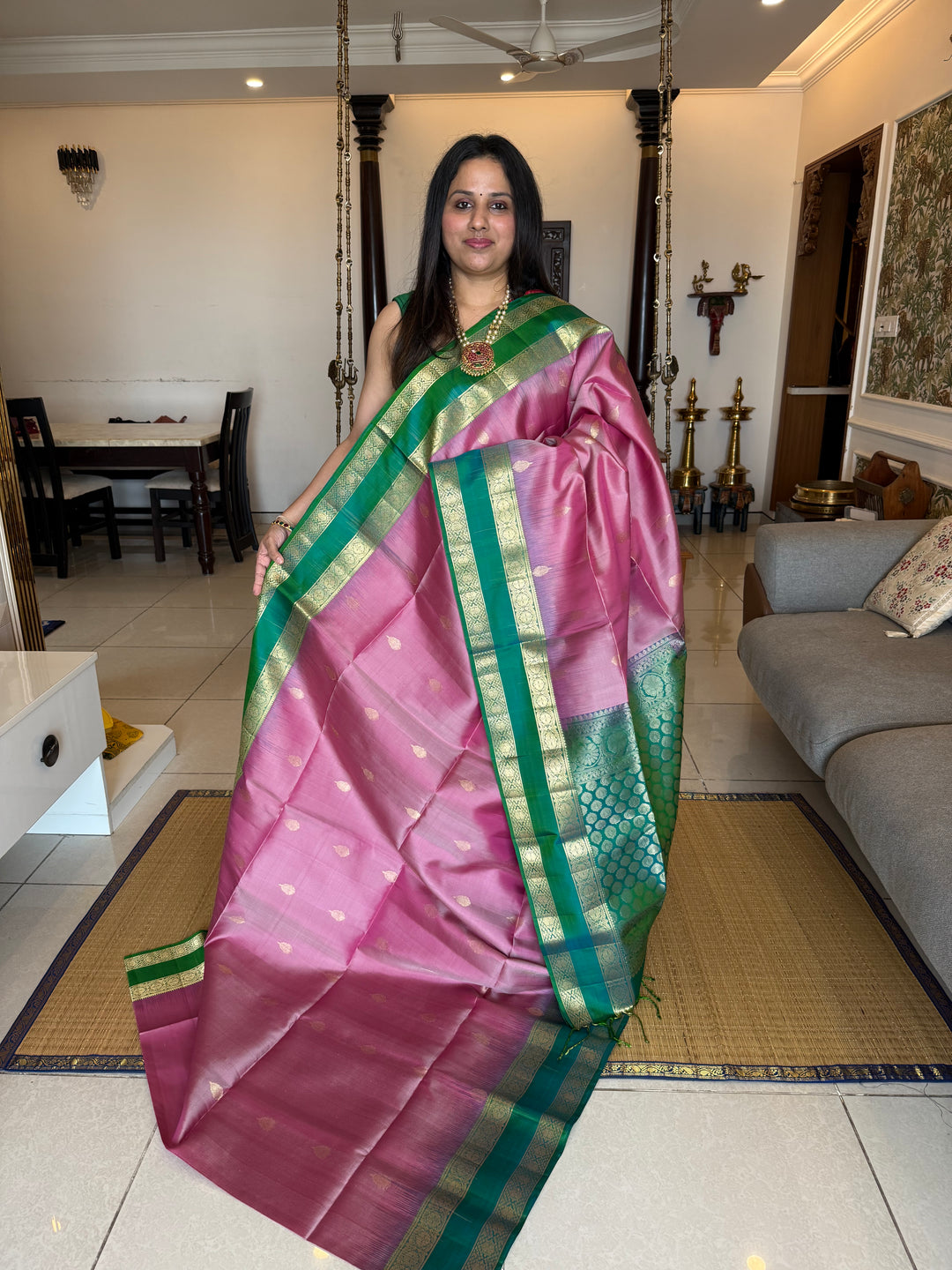 Onion Pink with Bluish Green , rettapet zari kanjivaram border and rich Pallu , pure soft silk saree