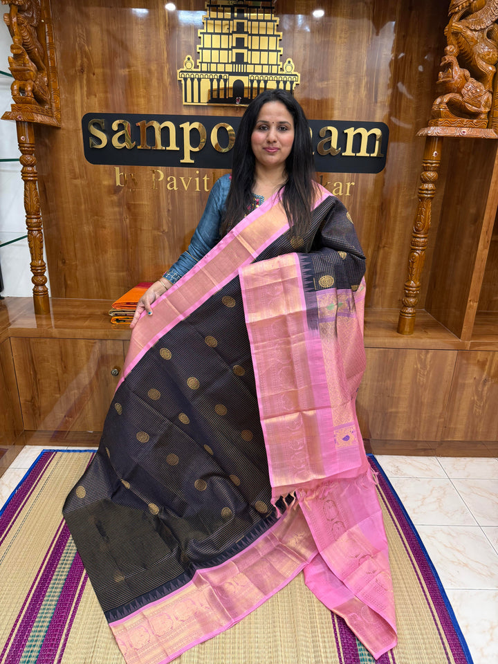 Dark Blue with Baby Pink , Rich Zari checks with Chakkram butta in the body , Traditional One side big border and rich Pallu Korvai Silk Cotton Saree
