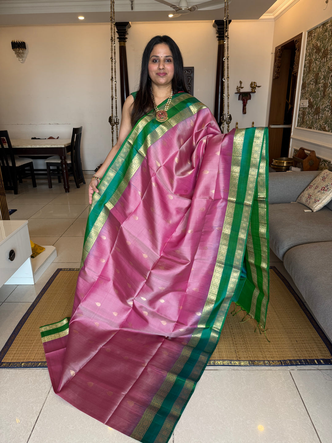 Onion Pink with Bluish Green , rettapet zari kanjivaram border and rich Pallu , pure soft silk saree