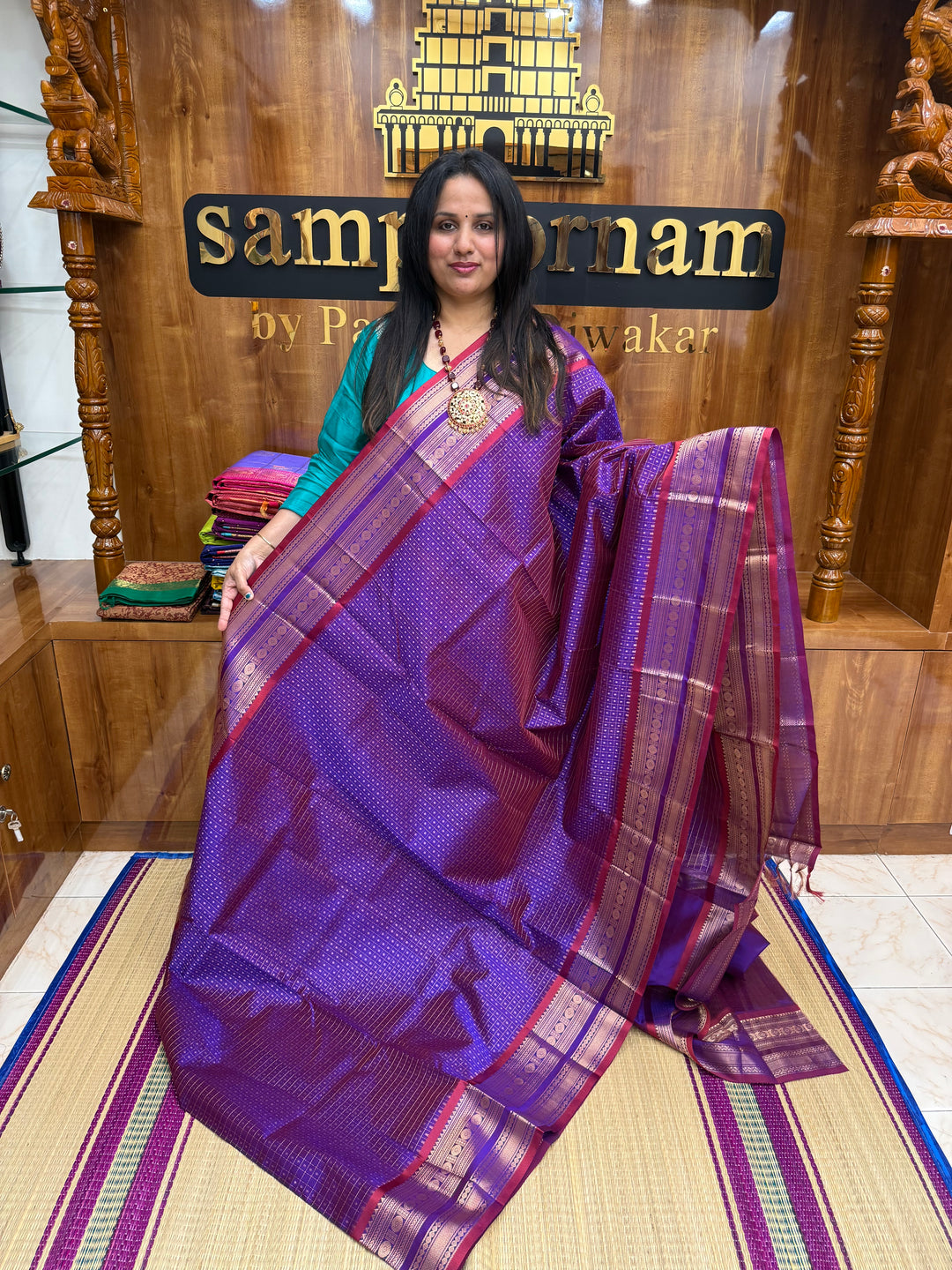 Double Shaded Vadamalli , Zari  butta in the body , Traditional border and rich Pallu Lakshadeepam Silk Cotton Saree