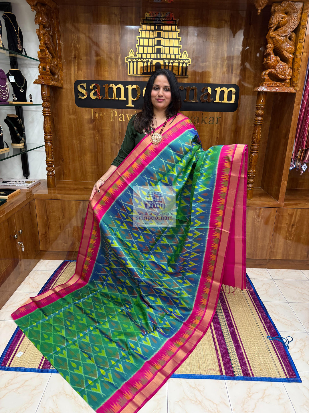 Mayilkazhuthu Blue with Pink , Pochampally designs in the body  and grand  Pallu Pure Soft Silk Saree