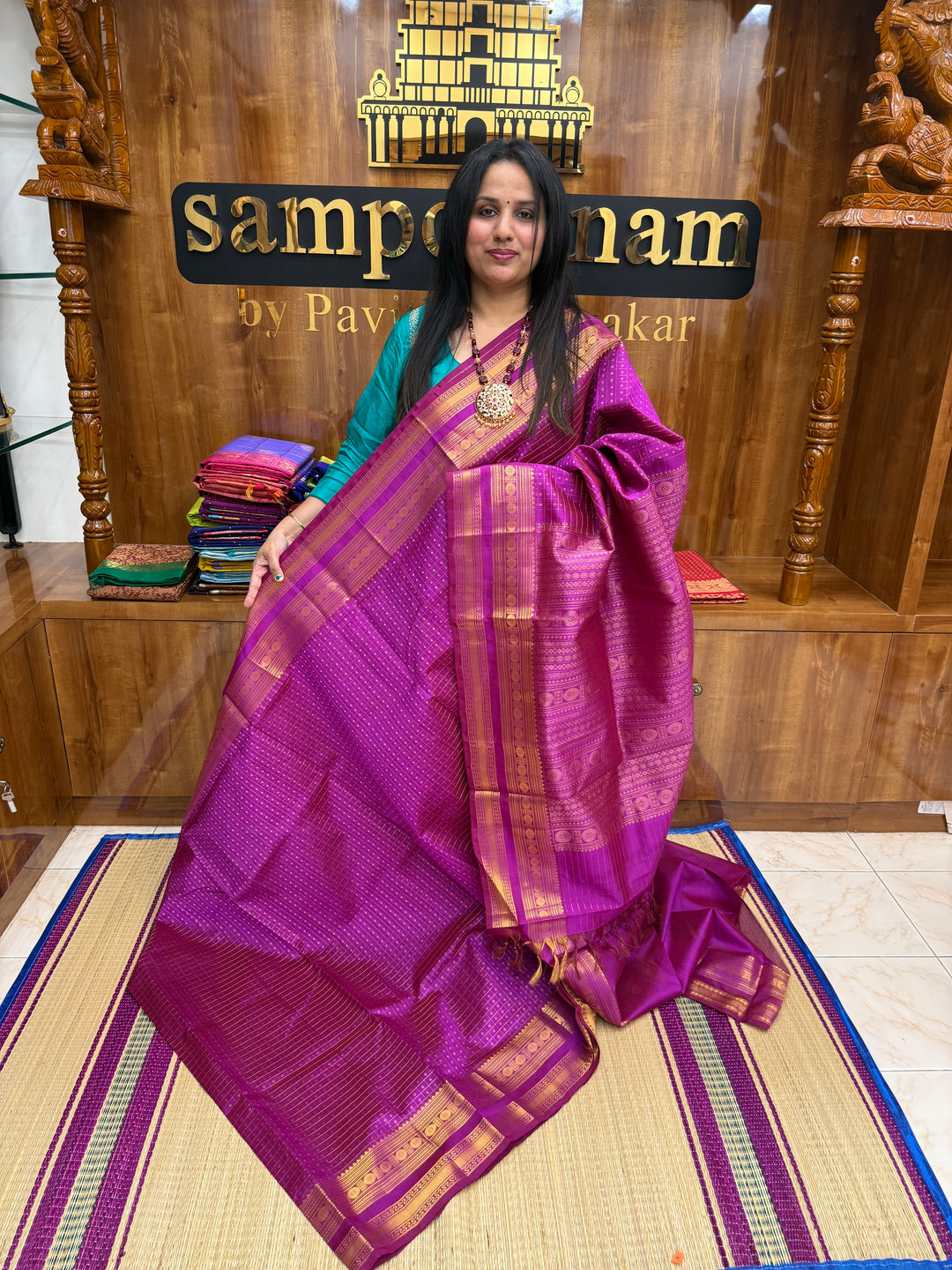 Magenta , Zari  butta in the body , Traditional border and rich Pallu Lakshadeepam Silk Cotton Saree