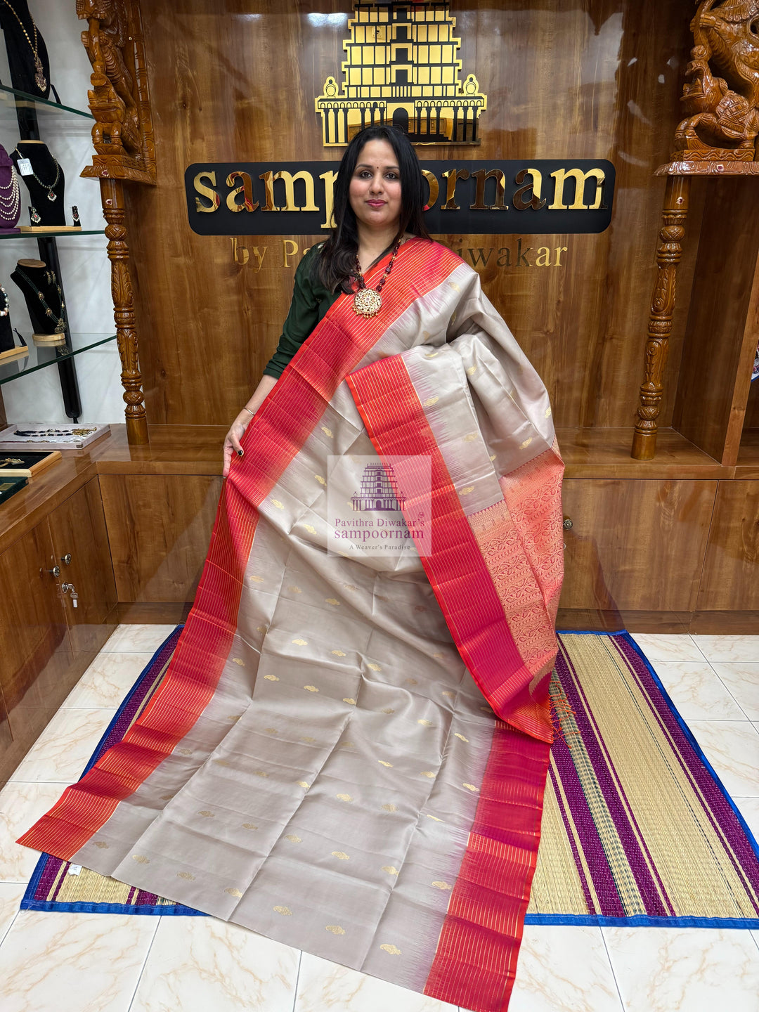 Beige with Orangish Pink , , Vairaoosi lines in the border , Mango  Zari butta in the body and grand  Pallu Pure Soft Silk Saree