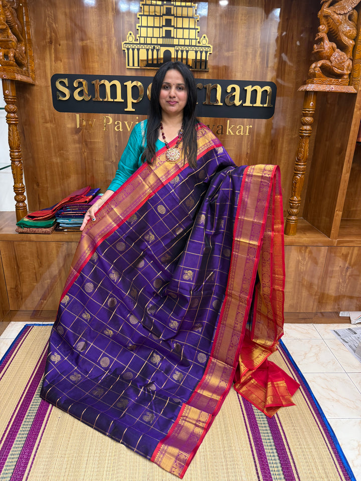Dark Blue with Red , Mayil and Chakram Butta in the Body, Traditional Borders and Rich Pallu Mayil Chakram Silk Cotton Saree