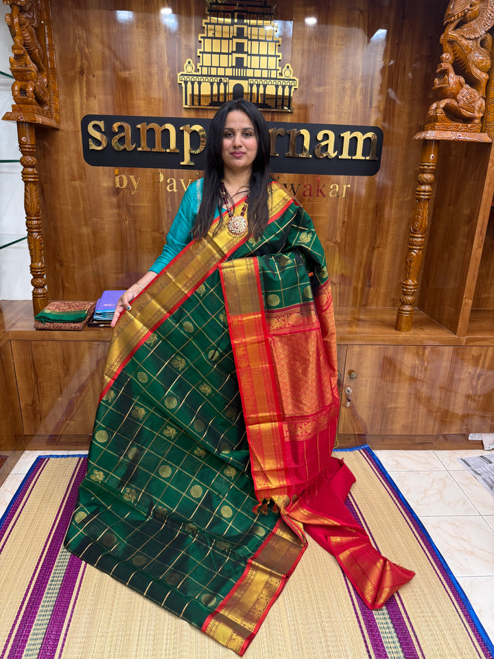 Green with Red , Mayil and Chakram Butta in the Body, Traditional Borders and Rich Pallu Mayil Chakram Silk Cotton Saree