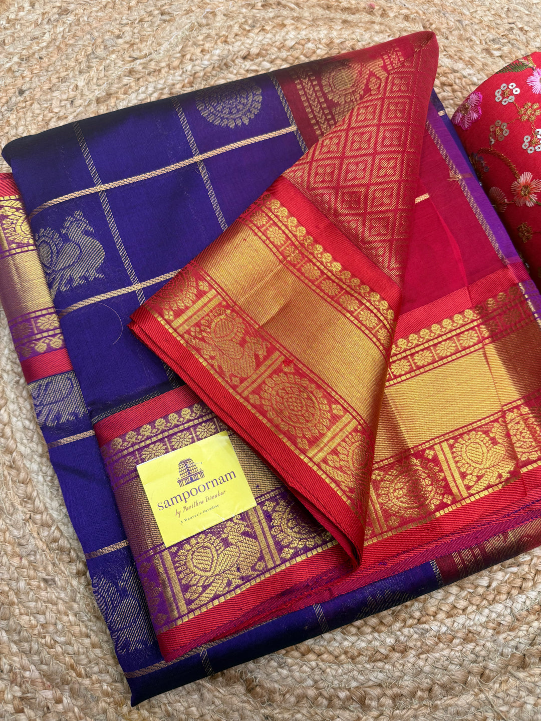 Dark Blue with Red , Mayil and Chakram Butta in the Body, Traditional Borders and Rich Pallu Mayil Chakram Silk Cotton Saree