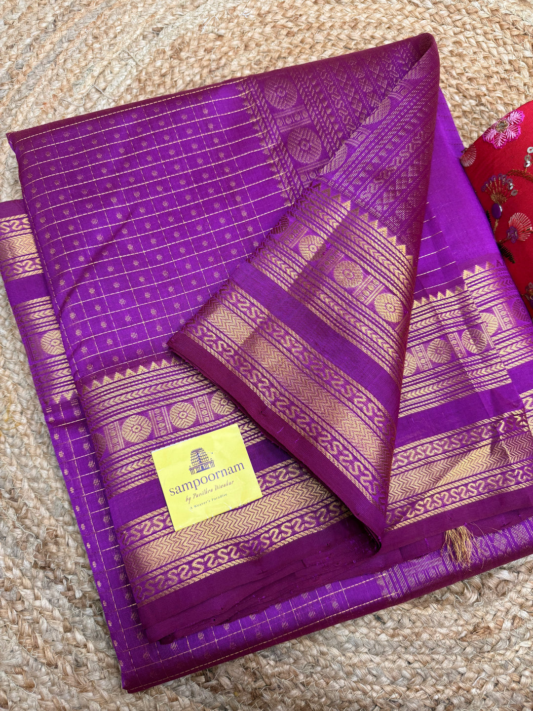 Magenta , Zari  butta in the body , Traditional border and rich Pallu Lakshadeepam Silk Cotton Saree