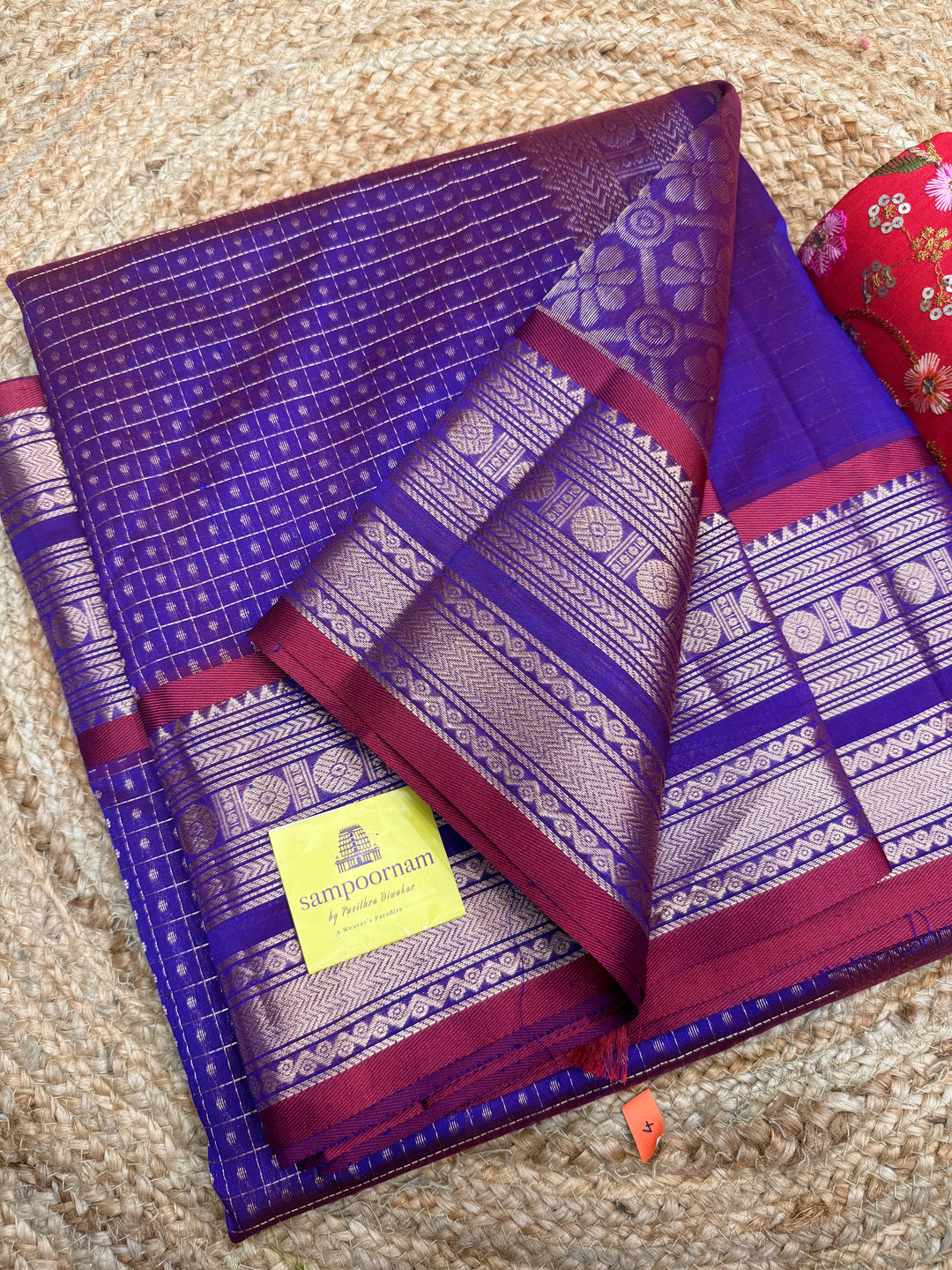 Double Shaded Vadamalli , Zari  butta in the body , Traditional border and rich Pallu Lakshadeepam Silk Cotton Saree