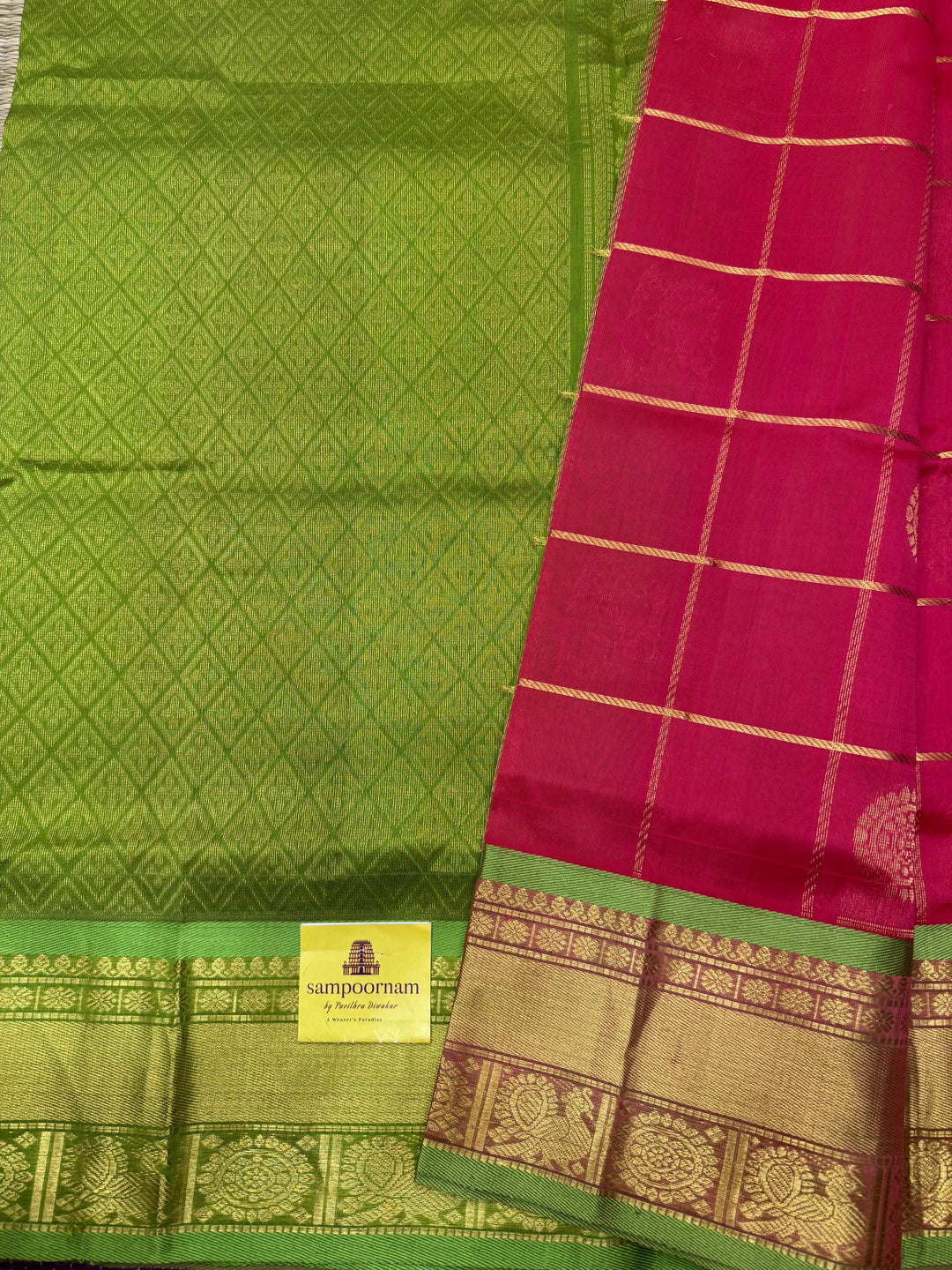 Pinkish Red with Lemon Green , Mayil and Chakram Butta in the Body, Traditional Borders and Rich Pallu Mayil Chakram Silk Cotton Saree
