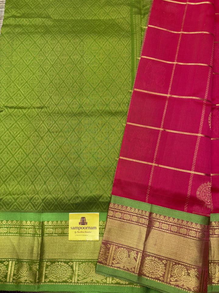 Pinkish Red with Lemon Green , Mayil and Chakram Butta in the Body, Traditional Borders and Rich Pallu Mayil Chakram Silk Cotton Saree