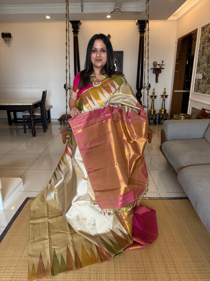 Offwhite with Temple Tissue Borders, Rain Drop Pattern in the Body, Rich Tissue Pallu , Pure Kanjivaram Silk Saree