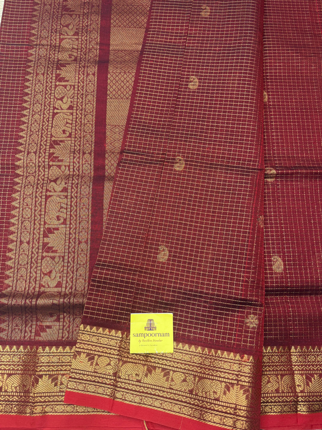Red , Zari Podi Kattam in the body , Traditional Borders and Rich Pallu Semi Silk Cotton Saree