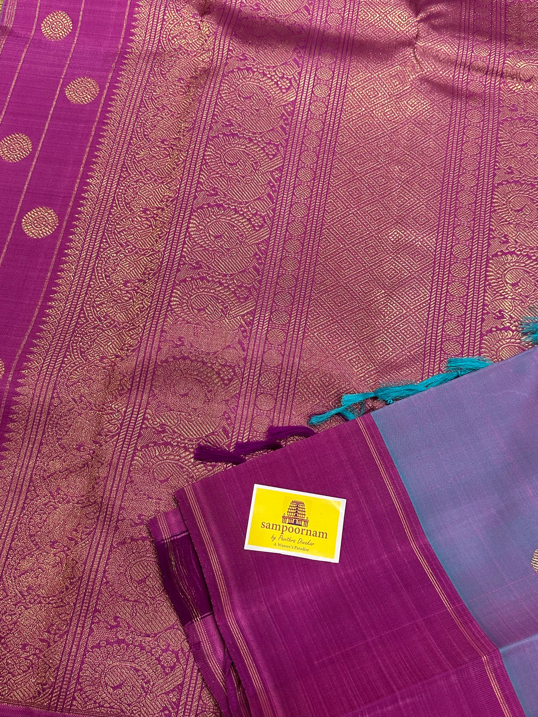 A Trendy Lavender with Light Magenta Saree, with Zari Gandaberundu Motif in Body and Rich Zari Pallu Pure Kanjivaram Silk Saree