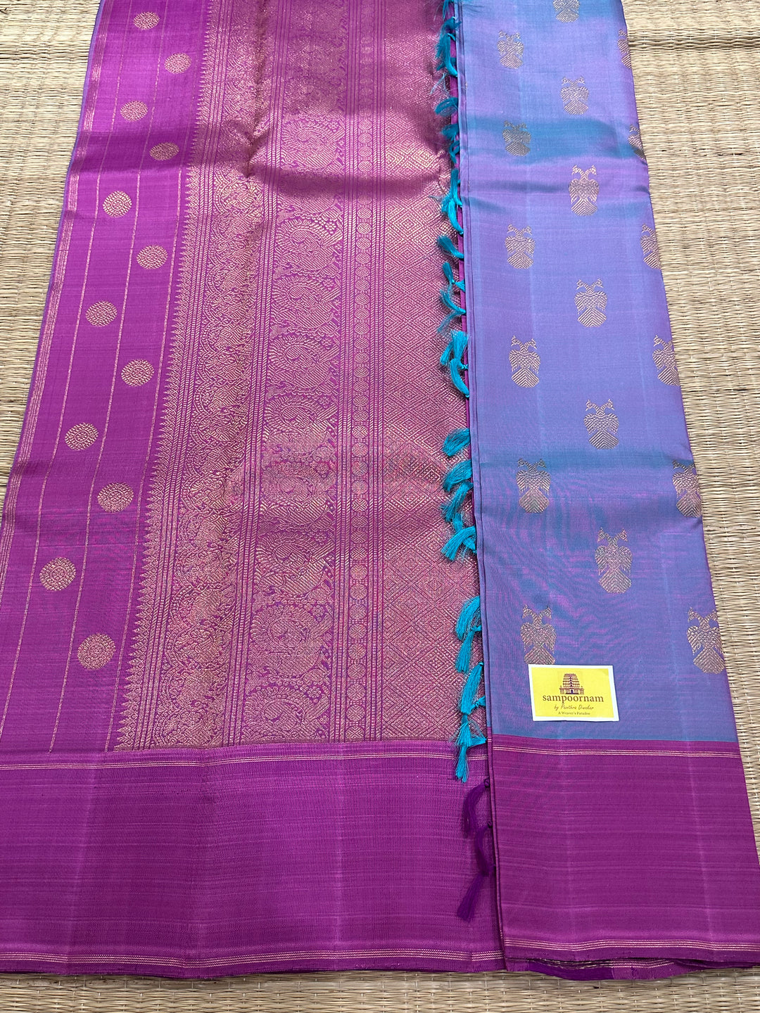 A Trendy Lavender with Light Magenta Saree, with Zari Gandaberundu Motif in Body and Rich Zari Pallu Pure Kanjivaram Silk Saree