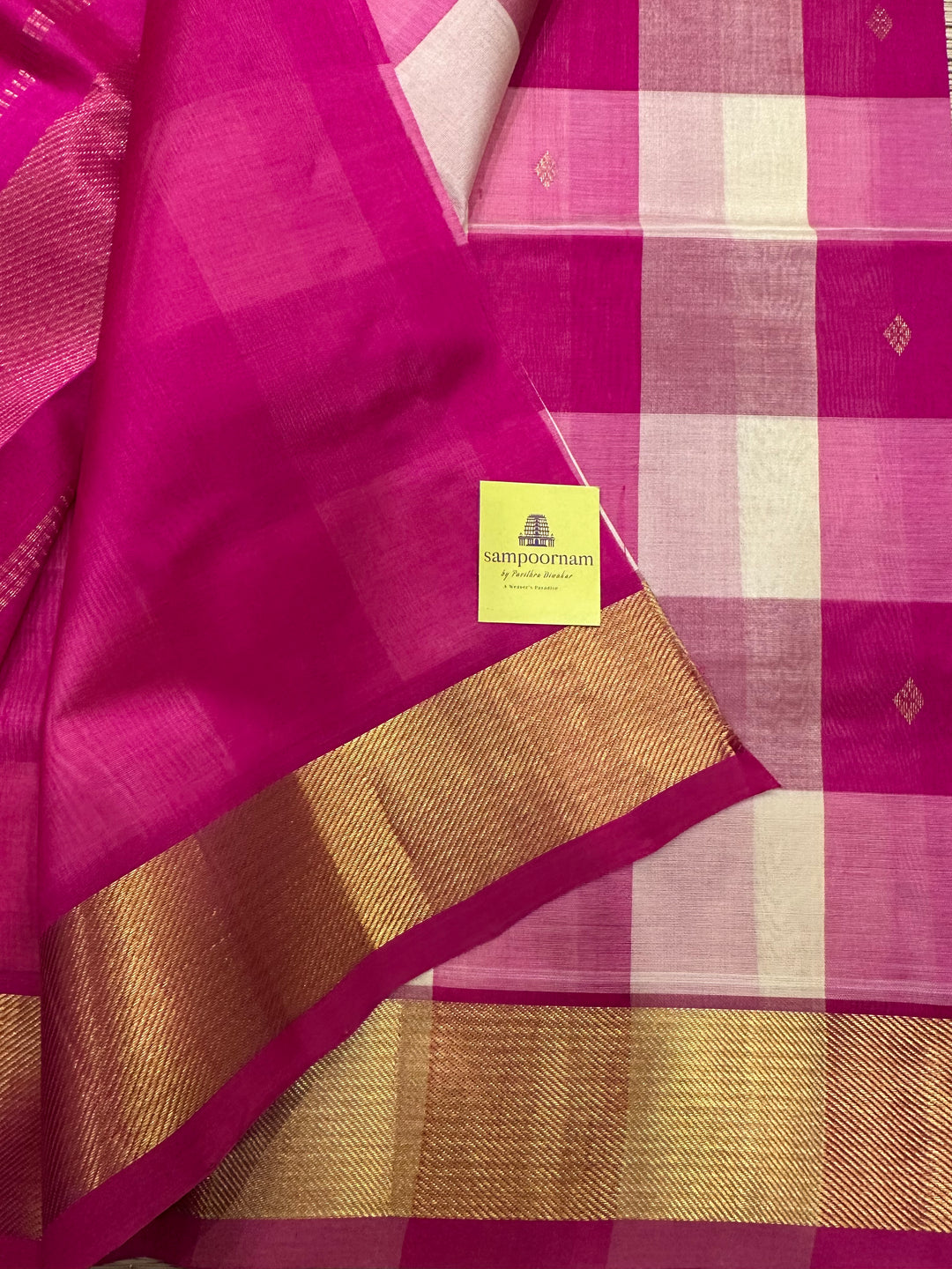 Pallum Pazham Checks with Body Butta, Pink Border and Pallu Silk Cotton Saree