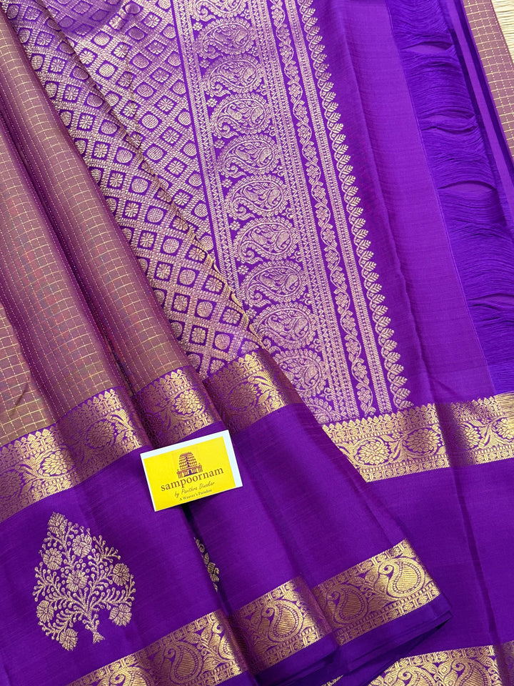 A Traditional Double Shade of Manthulir Green and Purple,Zari Checks in the Body, Traditional Rettapet One Side Border with Rich Zari Motifs and Grand Pallu, Pure Kanjivaram Silk Saree
