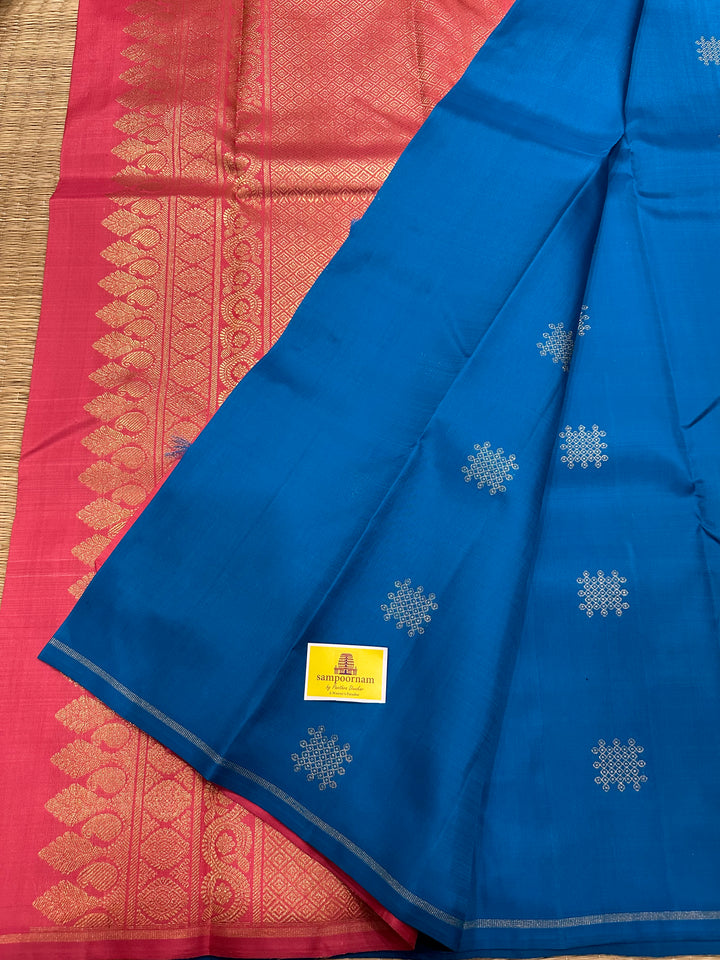 A Classic Blue with Onion Pink Saree with Kolam Zari Motif in Body And Rich Pallu Pure Kanjivaram Silk Saree