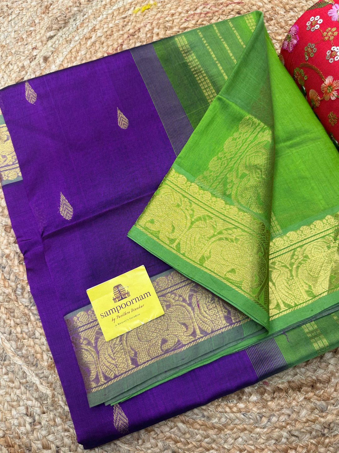 Vadamalli with Green  , rich Thilagam  Zari butta in the body , Traditional Big Borders and rich Pallu  Silk Cotton Saree