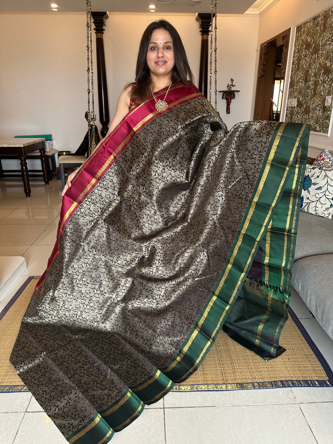 A Black Beauty, Vanasingaram Thread Motif All over the Body , Ganga Jamuna Border Red And Green , Rich Pallu Pure Kanjivaram Silk Saree