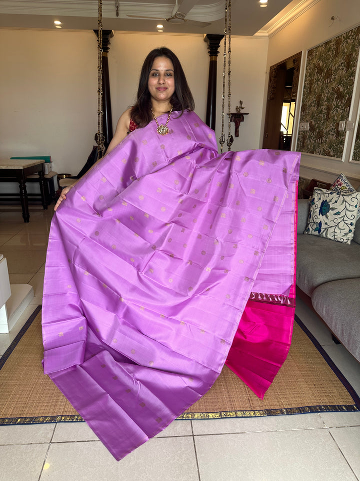 A Lovely Lavender and Pink Saree with Rich Mayil and Chakram Motif WIth Rich Pallu Pure Kanjivaram Silk Saree