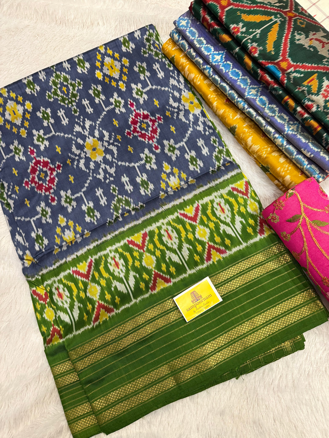 Grey with Green , rich Kanchi border , work in Blouse and rich Pallu Pochampally Ikkat Silk Saree