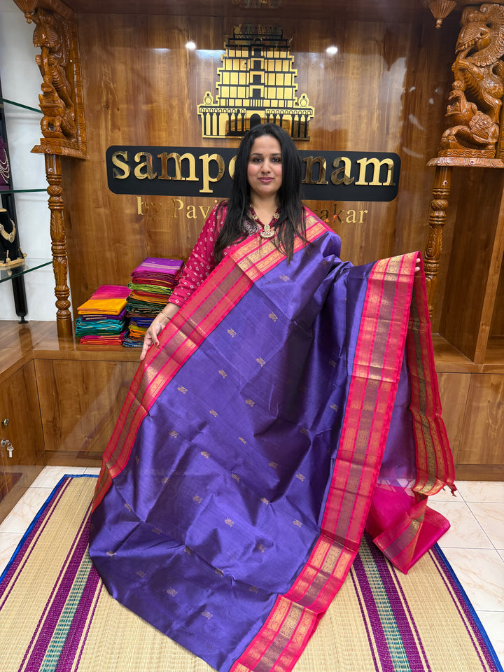 Lavender with Pink , rich Mango Zari Butta in the body , traditional Kanchi borders and rich Pallu Korvai Silk Cotton Saree