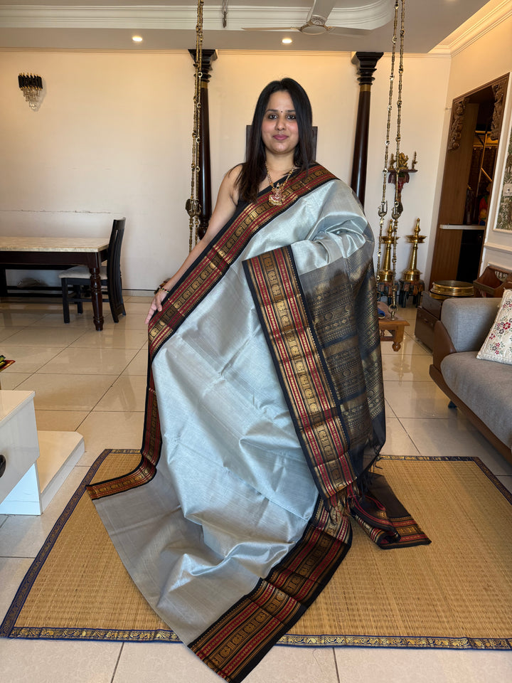 A classic Grey with Black, Rich Big Traditional Borders and Grand Pallu Korvai Silk Cotton Saree