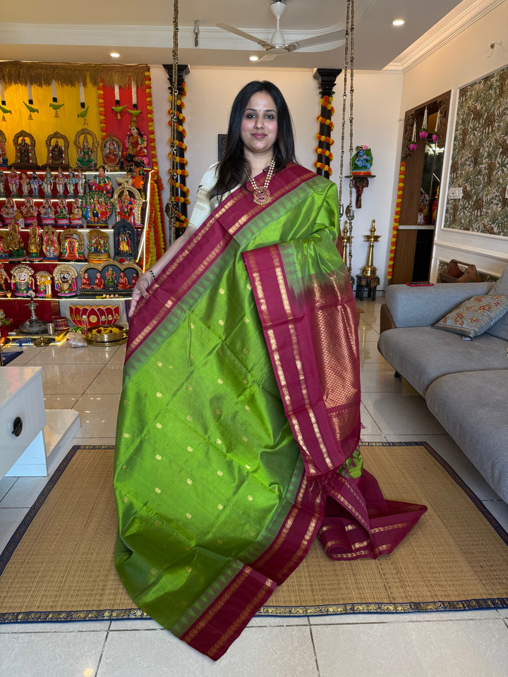 Green with Araku , mango butta in the body , retttapet traditional temple border and rich Pallu Korvai Silk Cotton Saree