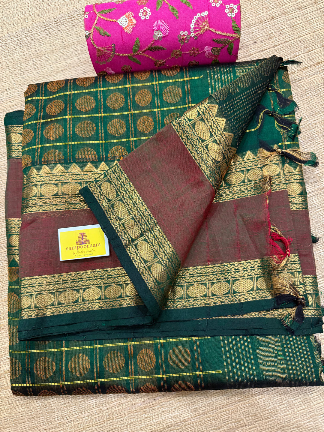 Green with Thread Rudraksh  butta in the Body and, rettapet Border with rich Pallu Silk Cotton Saree