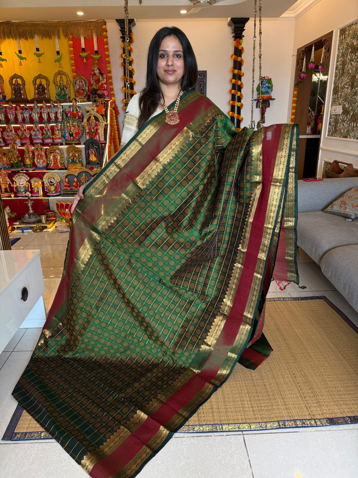 Green with Thread Rudraksh  butta in the Body and, rettapet Border with rich Pallu Silk Cotton Saree