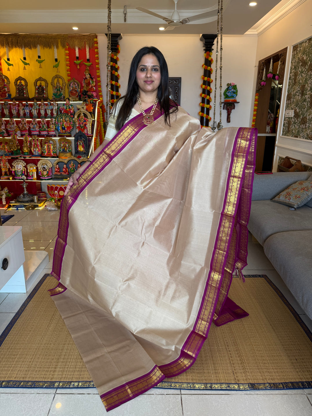 Beige with Magenta Traditional Borders and Rich Pallu , Korvai Silk Cotton Saree