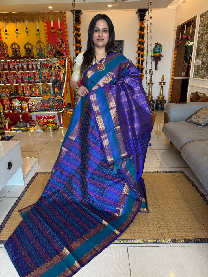 Blue with Annam butta in the Body and, rettapet Border with rich Pallu Silk Cotton Saree