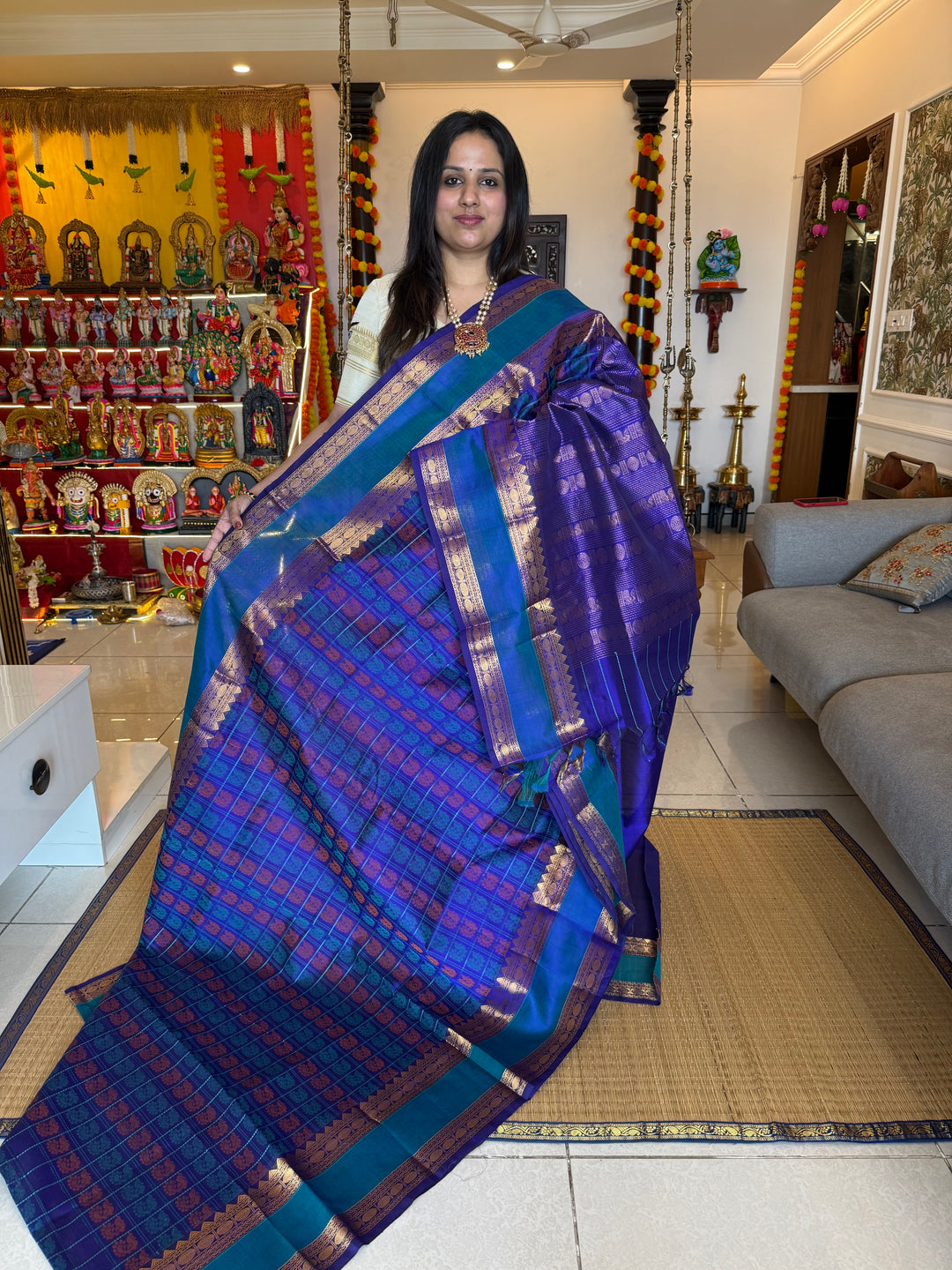 Blue with Annam butta in the Body and, rettapet Border with rich Pallu Silk Cotton Saree
