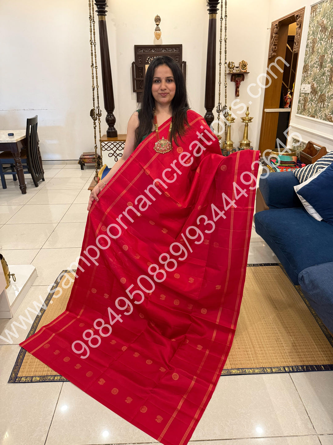 Chilli Red with Turquoise Blue, Rich Annam and Chakram Zari Butta in the body, Rettapet simple Border and Grand Pallu , Pure Soft Silk Saree