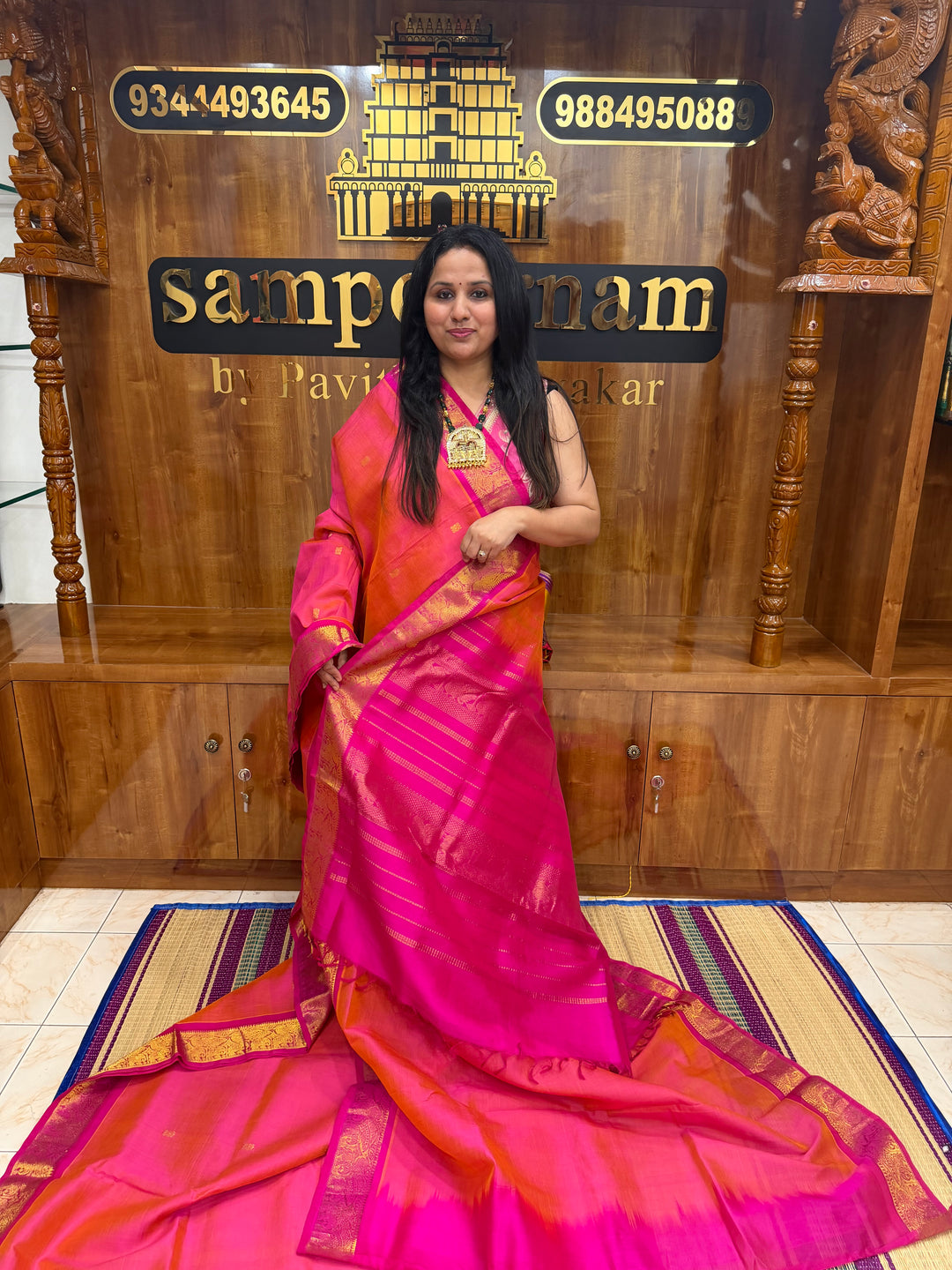Lotus Pink with Dark Pink , Zari  Butta in the body  , Traditional border and Rich Pallu , 10 Yards  Pure Silk Cotton Saree