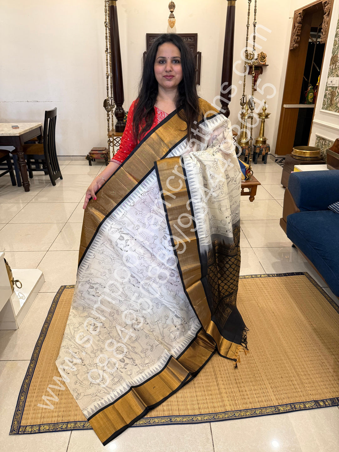 Offwhite with Black  , Pichwai outline print in the body , rettapet border , traditional rich Pallu Printed Korvai Silk Cotton Saree