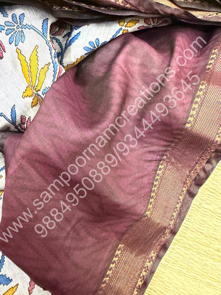 Grey with Arakku  , Floral Prints in the body , Printed Blouse and Tassels in the Pallu , Soft Cotton Saree