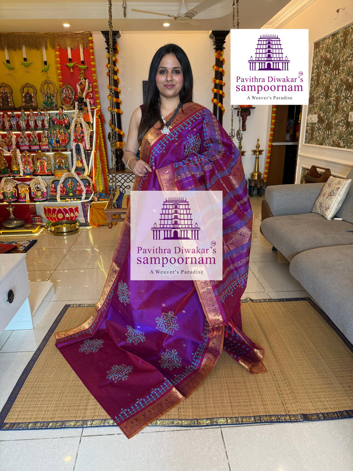 Purple traditional border with Zari butta in the body , grand Pallu Silk Cotton Saree