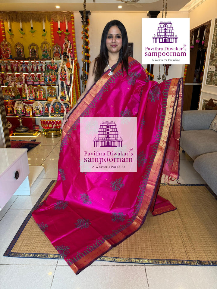 Pink ,with rich Zari Butta in the Body ,traditional borders and rich Pallu silk cotton saree