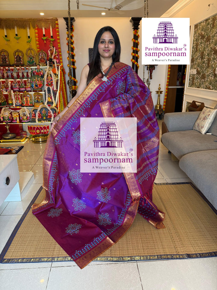 Purple traditional border with Zari butta in the body , grand Pallu Silk Cotton Saree