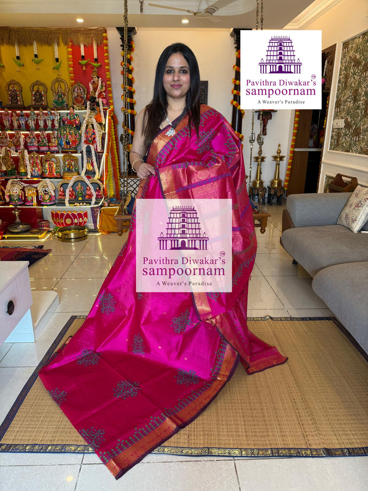 Pink ,with rich Zari Butta in the Body ,traditional borders and rich Pallu silk cotton saree