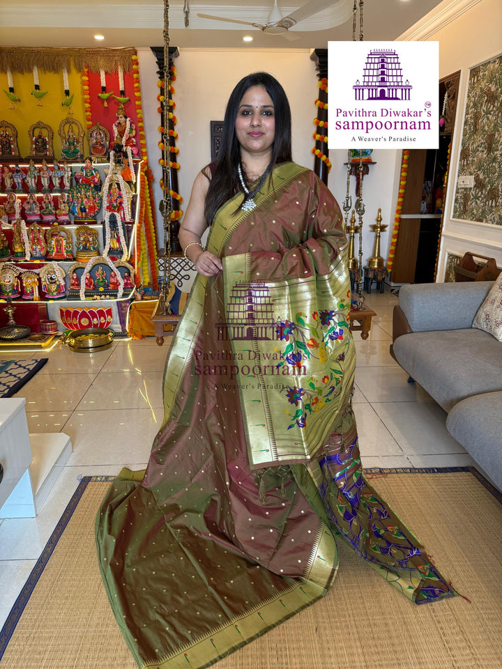 Manthulir Green Paithani muniya borders , rich butta in the body , and grand Paithani Pallu , Semi Paithani Soft Silk Sarees
