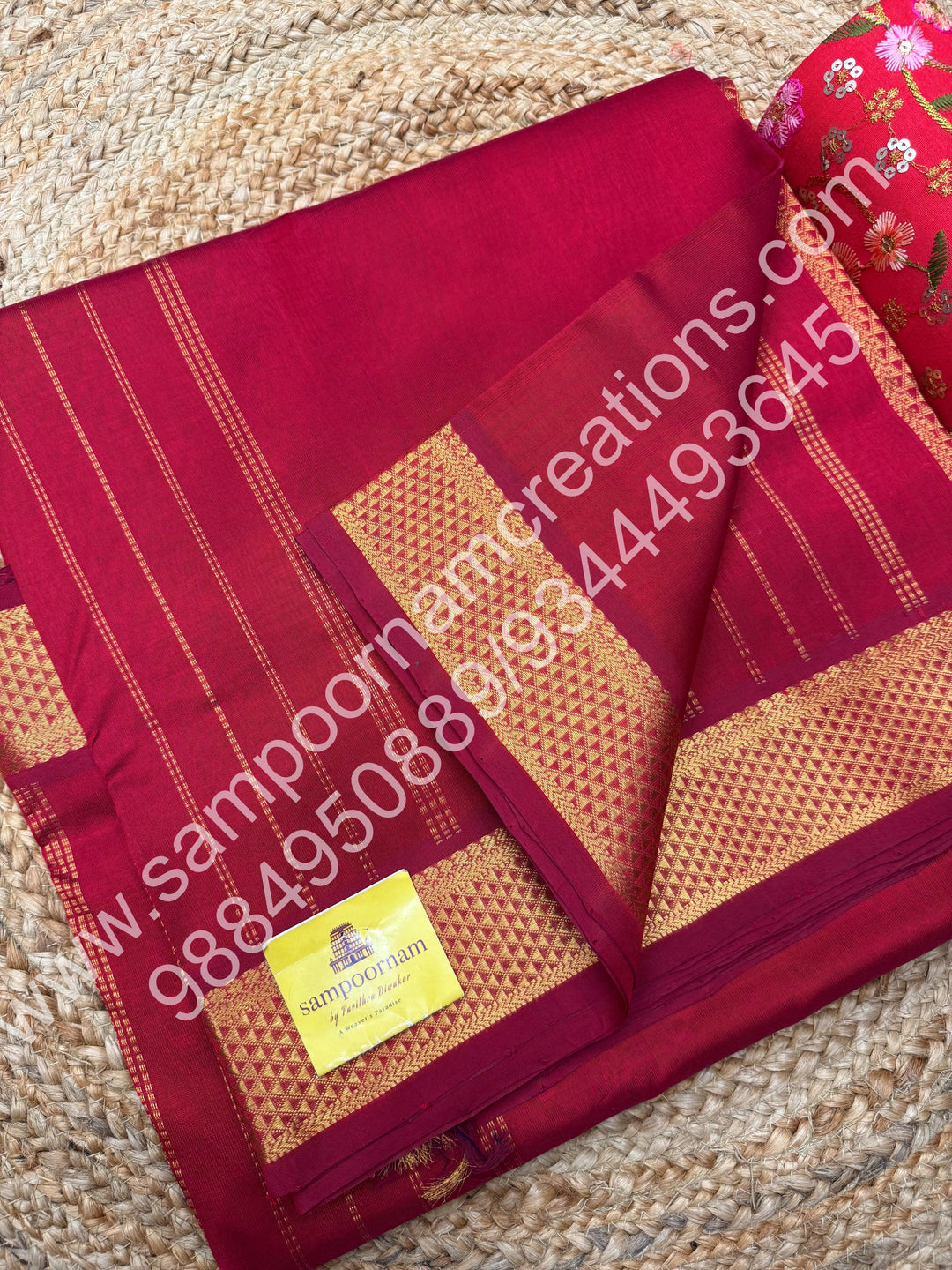Kunkumam Red , Traditional borders and rich Pallu Korvai 10 Yards Silk Cotton Saree