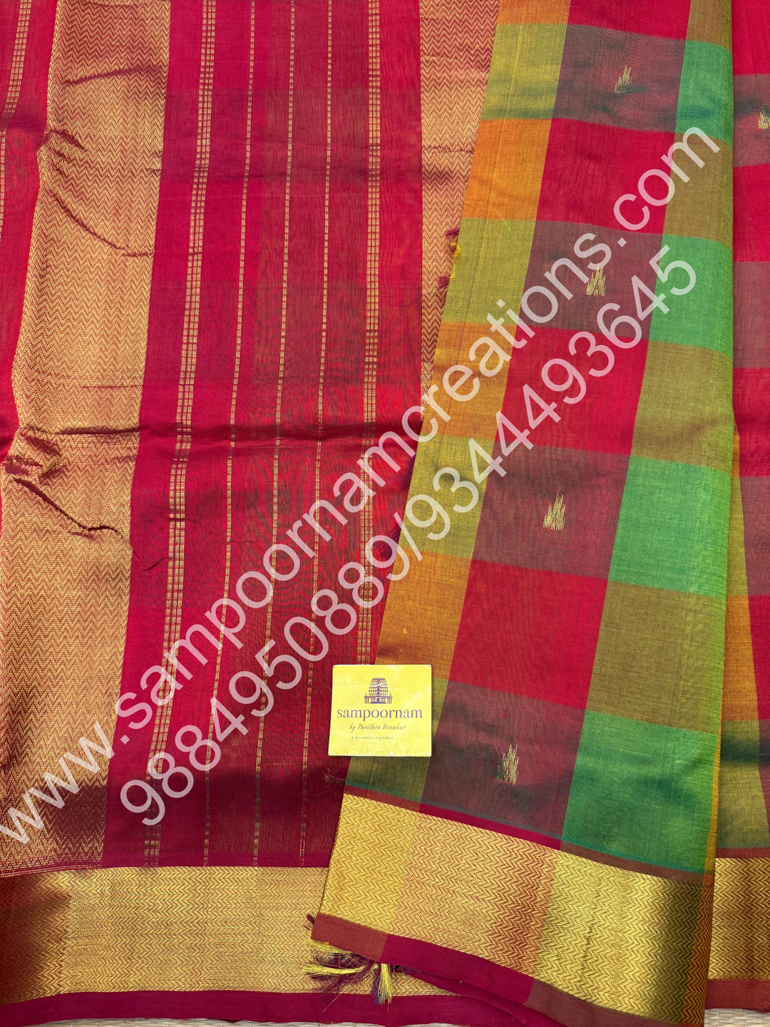 Pallam Pazham checks , Green and Red with traditional borders and rich pallu, 10 yards silk cotton saree